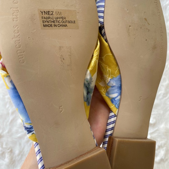Cupcakes and Cashmere Women's Ynez Silk Bow Sandals Size 5 Floral Slip‎ on Flats - Picture 8 of 8